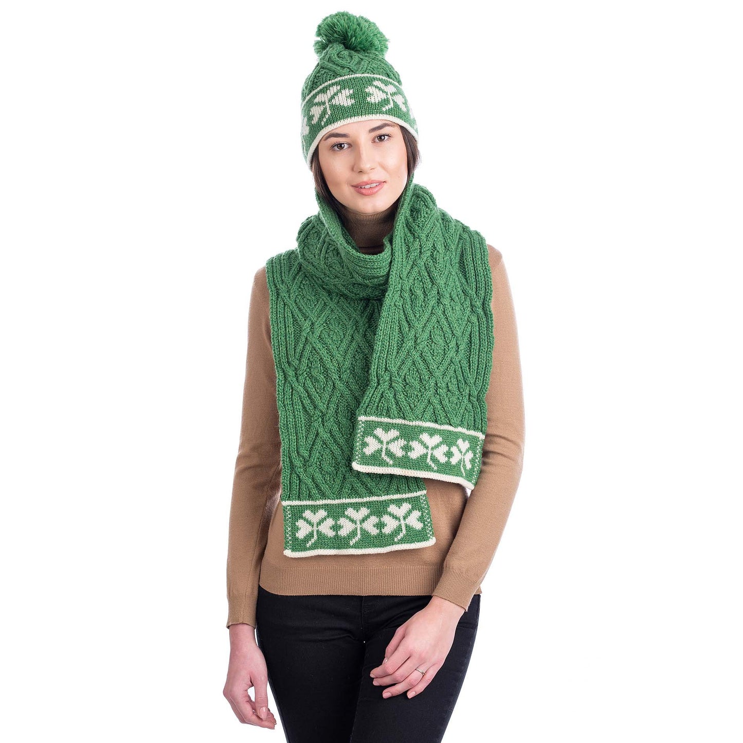 irish scarf | merino wool aran cable knit shamrock ladies scarf