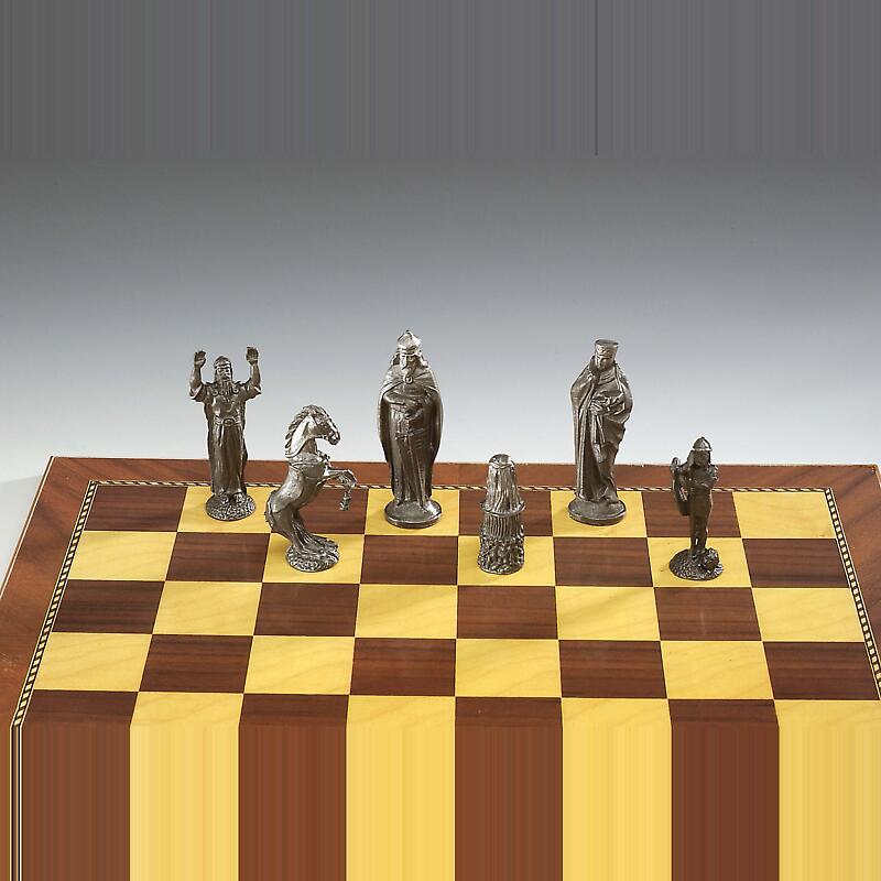 irish pewter celtic chess set & wooden board