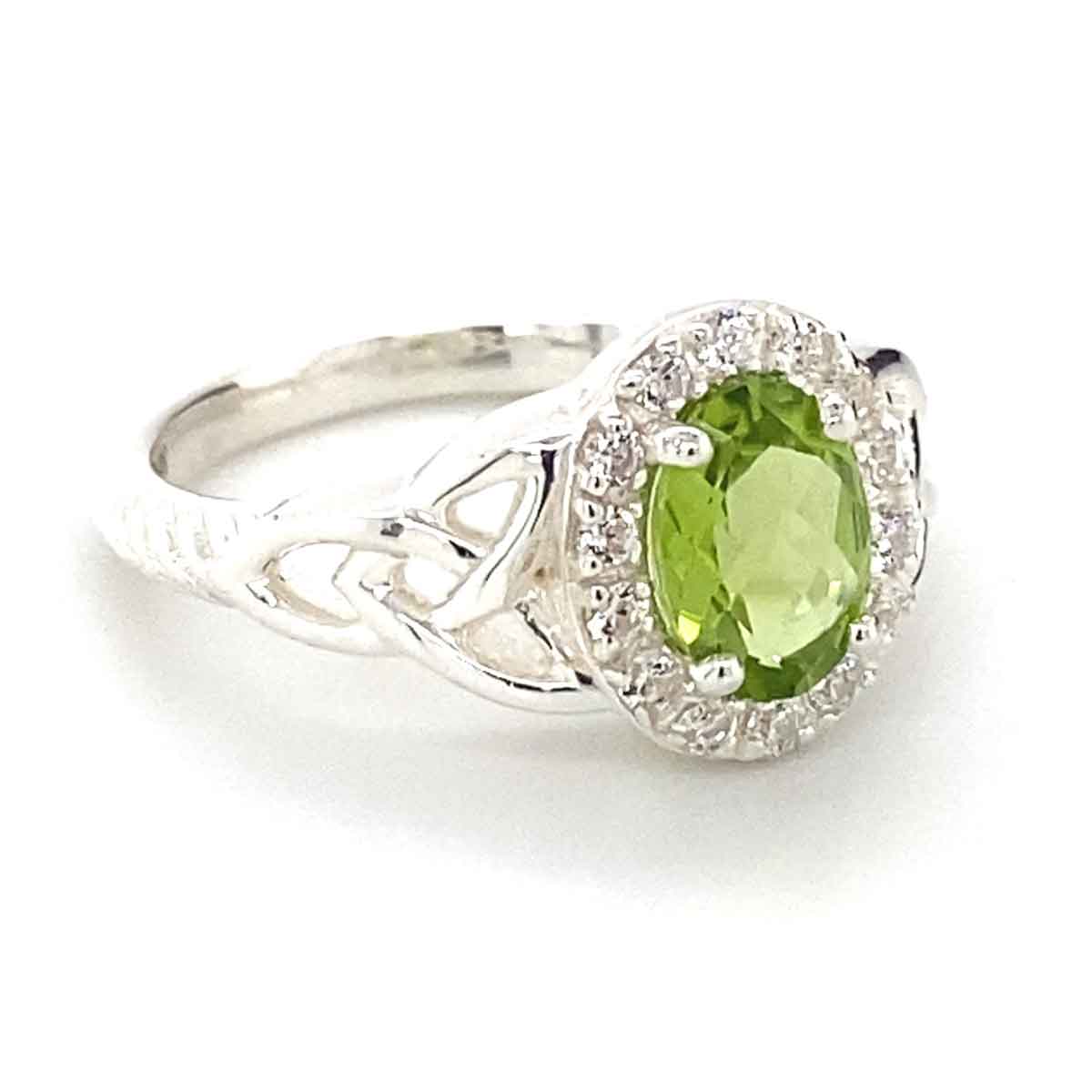 irish ring | celtic trinity knot oval peridot crystal ring