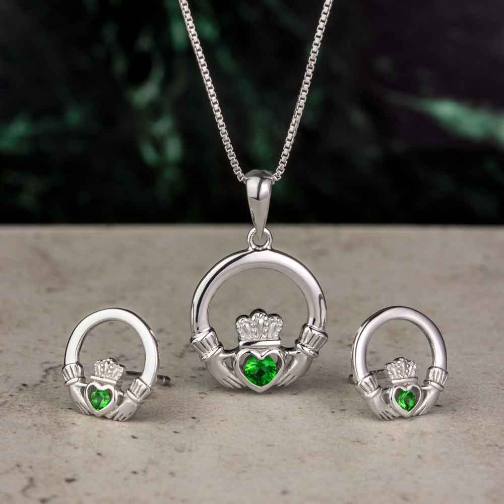 irish earrings - sterling silver green crystal stud claddagh earrings