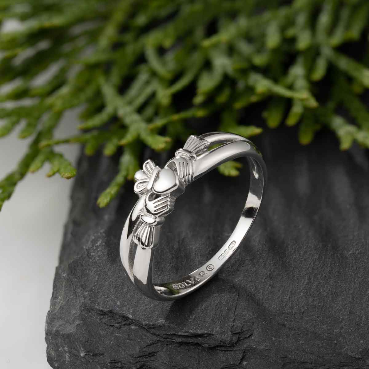 claddagh ring - ladies sterling silver claddagh kiss