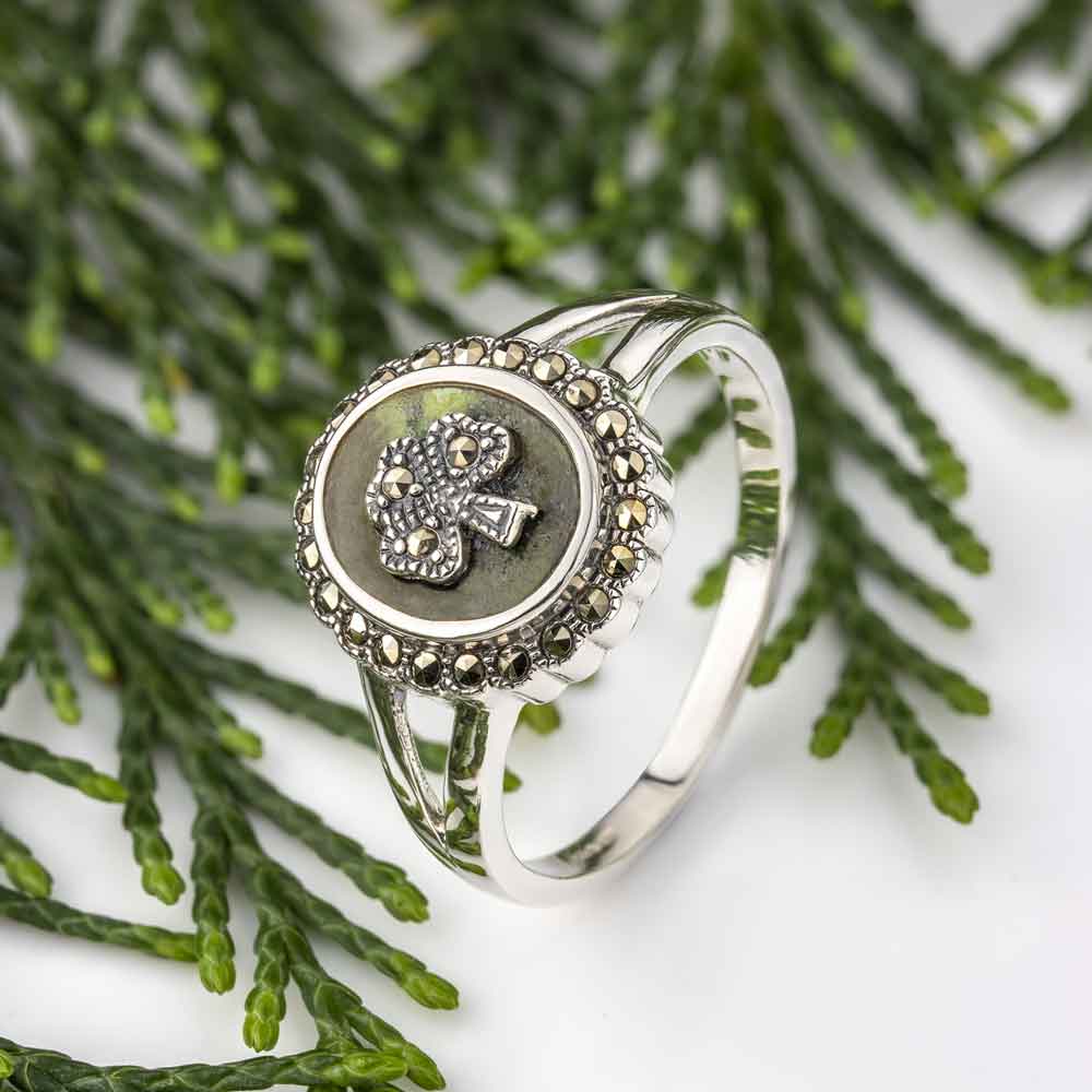 shamrock ring - ladies sterling silver marcasite marble shamrock