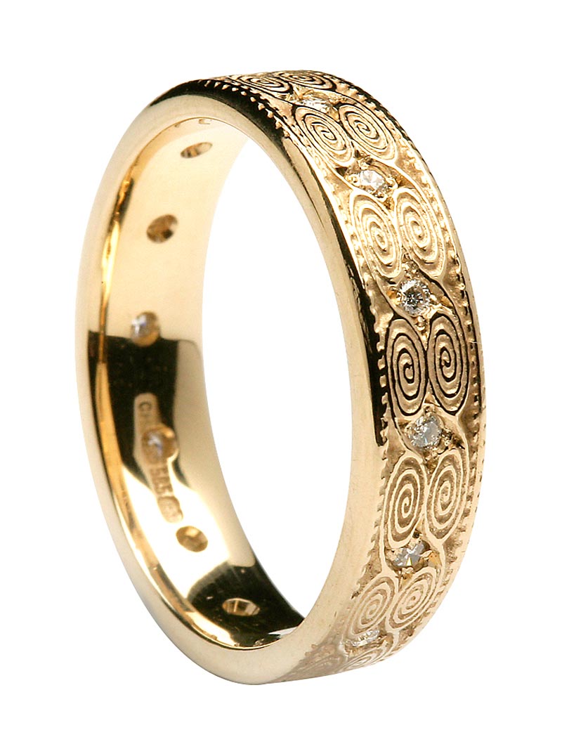 Product image for Irish Ring - Ladies Gold Newgrange Diamond Irish Wedding Band
