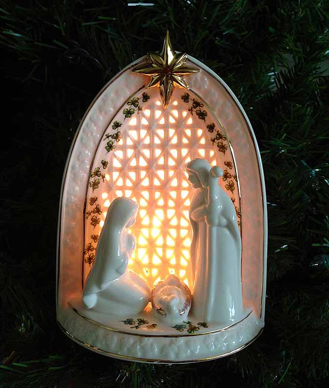 Product image for Irish Christmas - Shamrock Light-Up Nativity