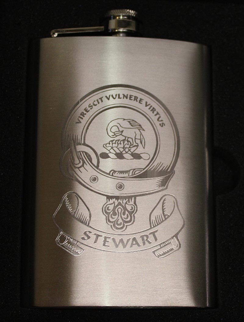Product image for Coat of Arms Personalized 8oz Clan Hip Flask