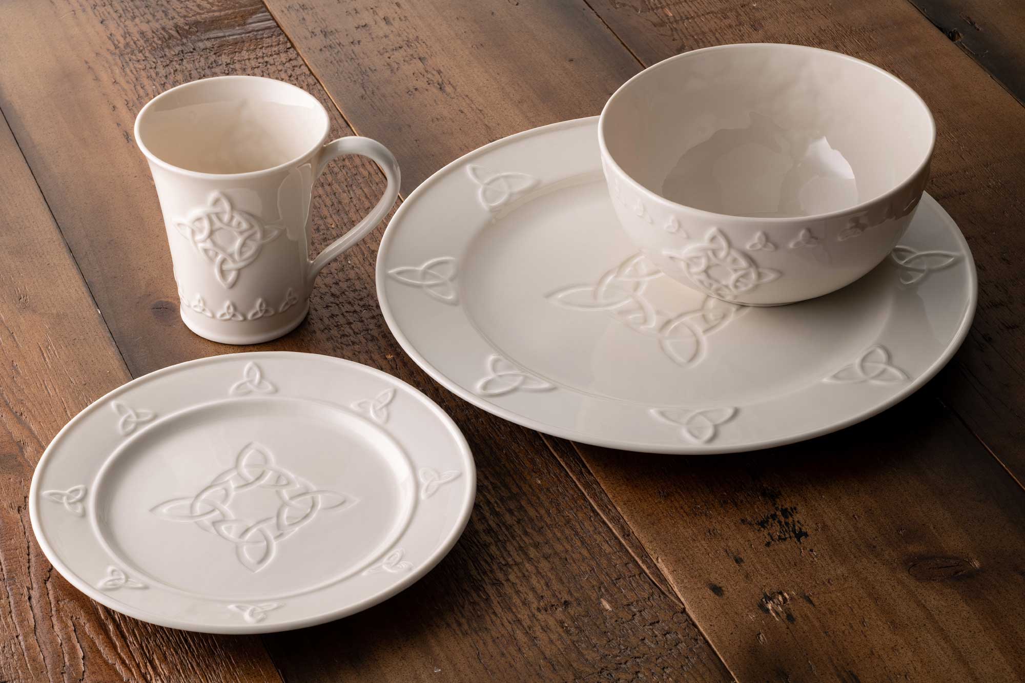 Product image for Celtic Trinity Knot Mugs Set of 2 | Belleek Irish Pottery