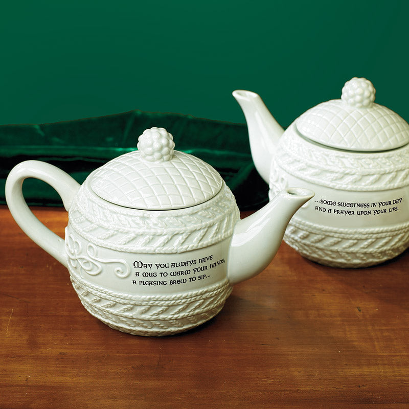 Cozy n' Celtic Teapot at AP56115T