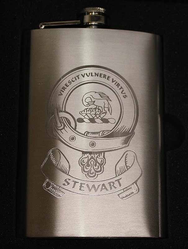 Product image for Coat of Arms Personalized 8oz Clan Hip Premium Flask