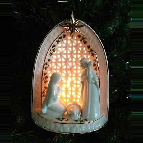 Product Image for Irish Christmas - Shamrock Light-Up Nativity