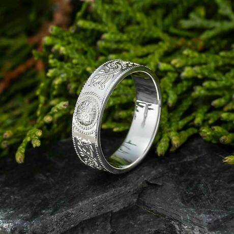 Alternate Image 1 for Celtic Ring - Men's Celtic Warrior Shield Wedding Ring