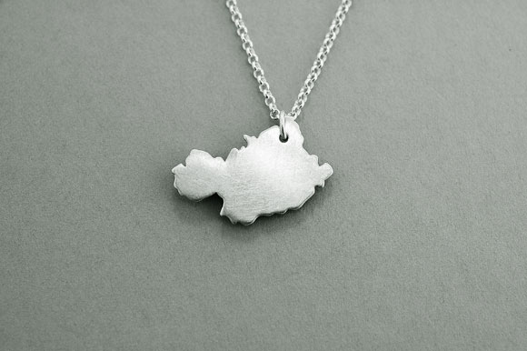 select-CJIRISHCOUNTYPENDANT-WESTMEATH